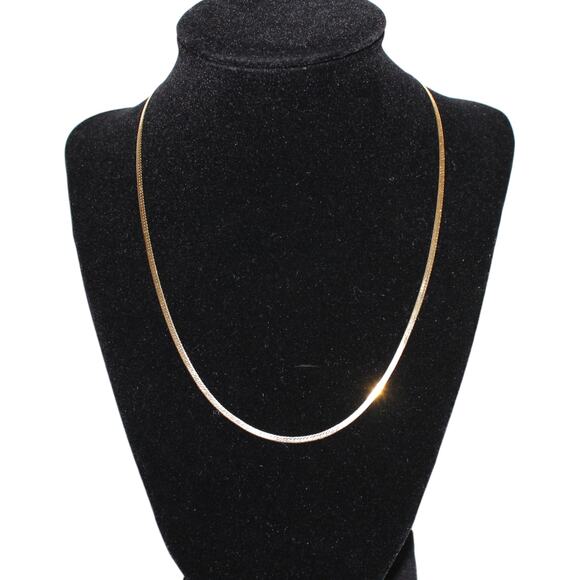 other Jewelry - Vintage 14k Solid Gold 585 Gold Herringbone Flat Necklace Made in Italy